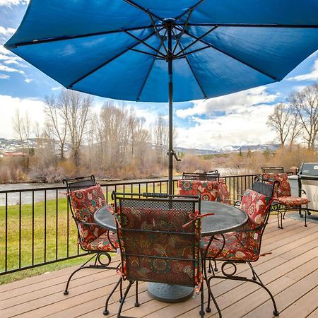 Riverfront Cabin About 4 Mi To Granby Ranch! Exterior photo