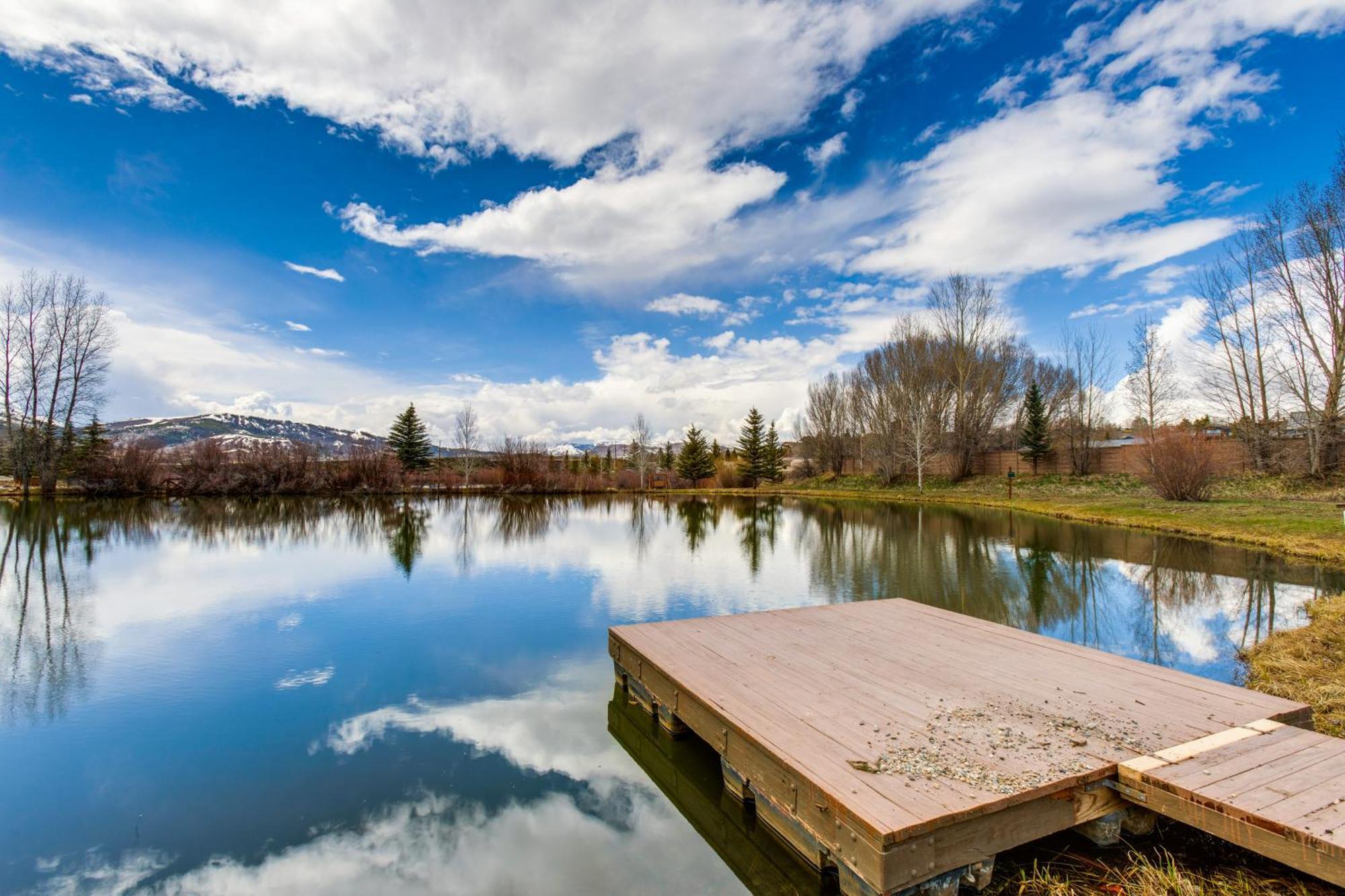 Riverfront Cabin About 4 Mi To Granby Ranch! Exterior photo