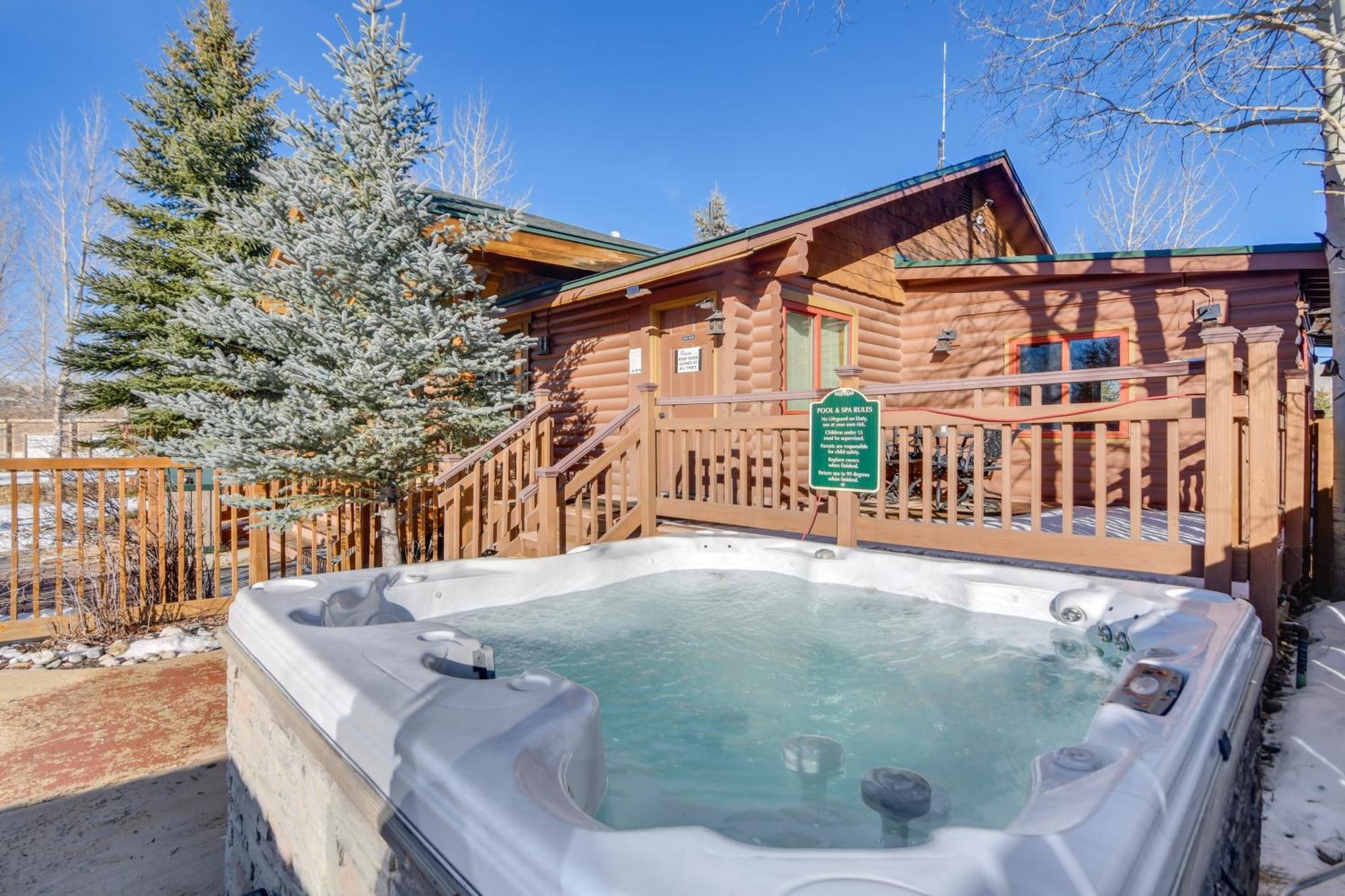 Riverfront Cabin About 4 Mi To Granby Ranch! Exterior photo