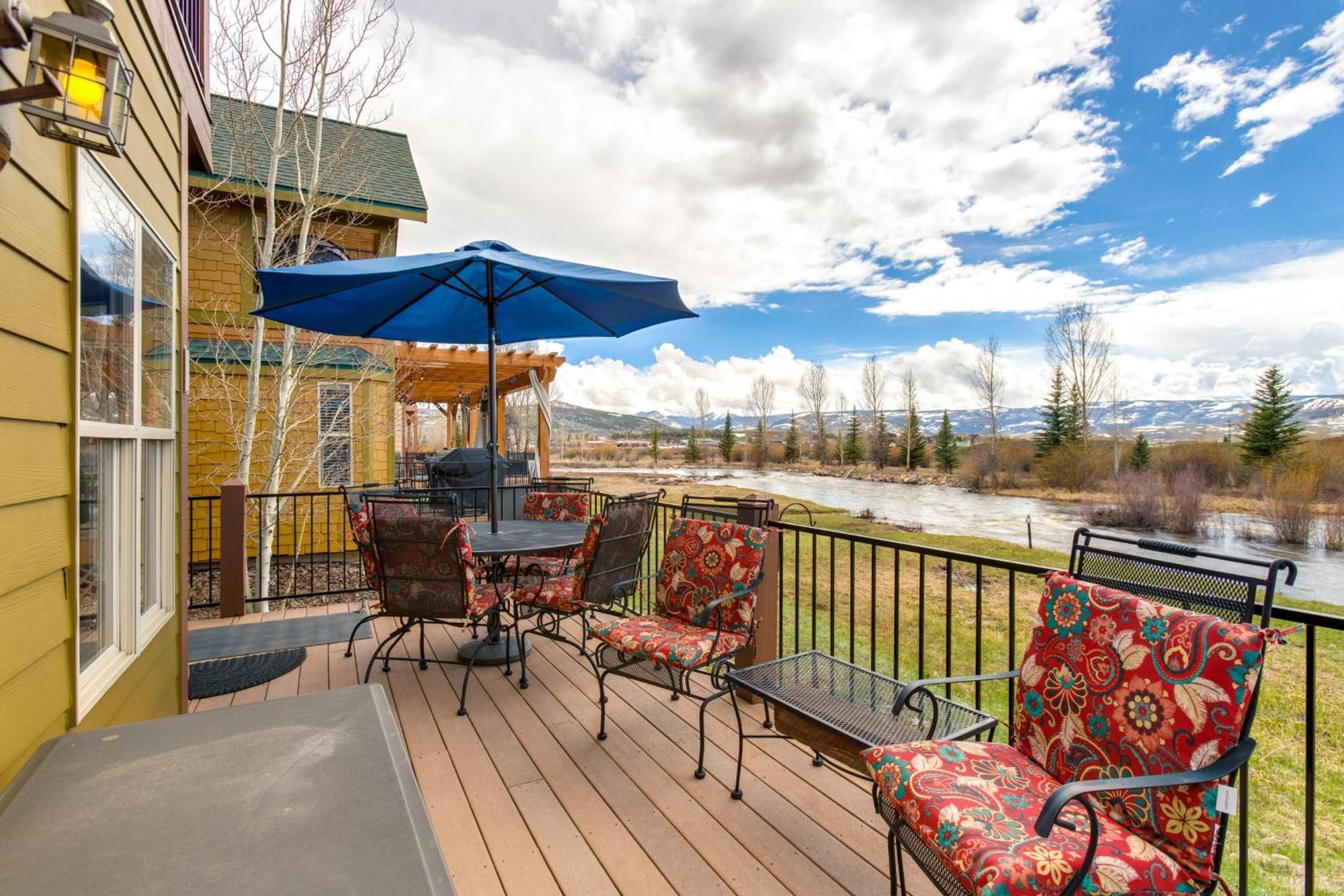 Riverfront Cabin About 4 Mi To Granby Ranch! Exterior photo